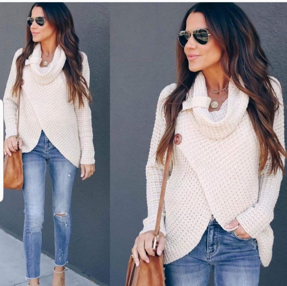 NWT TURTLENECK ASYMMETRICAL HEM SWEATER